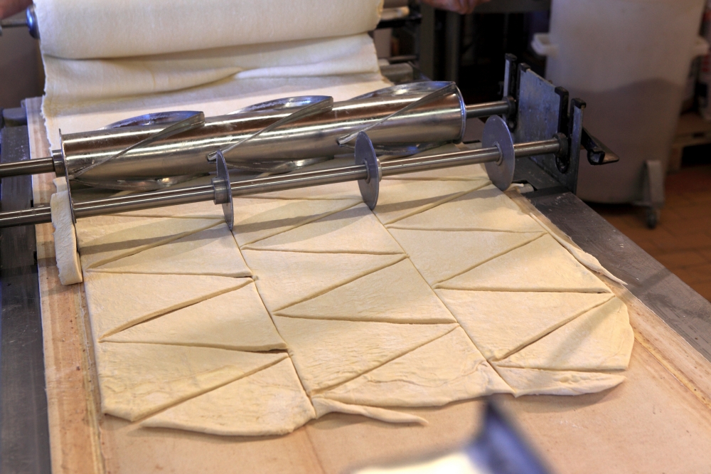 Nedox® Provides Sweet Relief From Snack Cake Residue on Cutting Blades